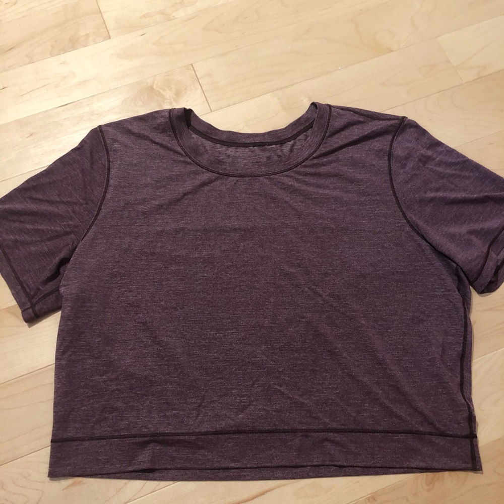 Lululemon crop top